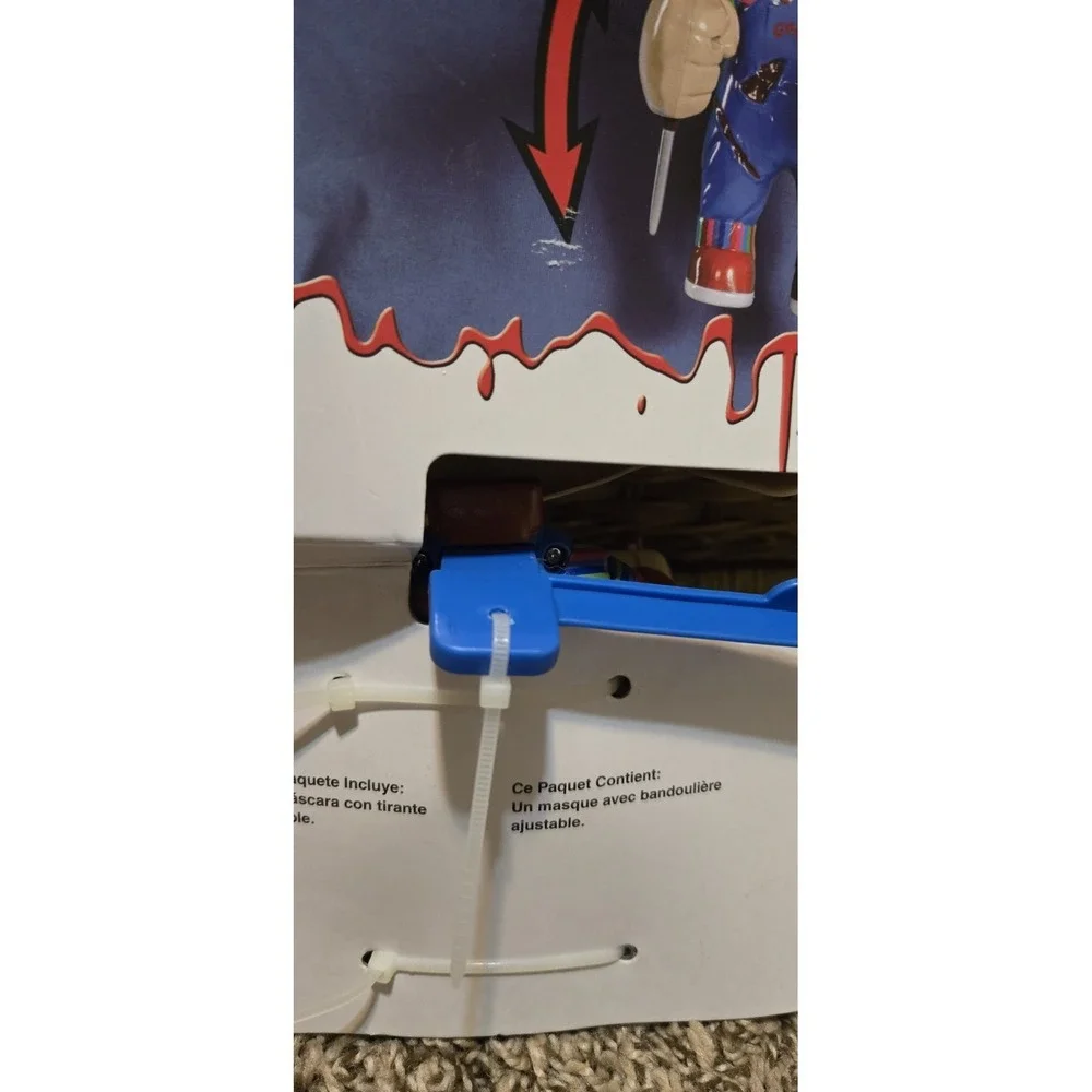 NEW Chucky Child's‎ Play Move A Mask Moving Arm Knife Horror Halloween Disguise